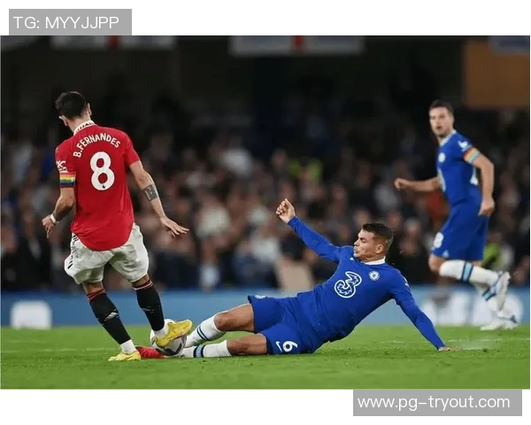 中超联赛曼联与切尔西激战成平局绝杀瞬间引发全场热议