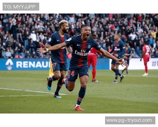 友谊赛精彩回顾巴黎圣日耳曼轻取里昂全场逆转瞬间引发热烈反响 友谊赛精彩回顾巴黎圣日耳曼轻取里昂全场逆转瞬间引发热烈反响